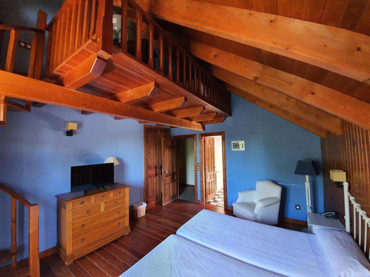 Tierras De Moya 4*